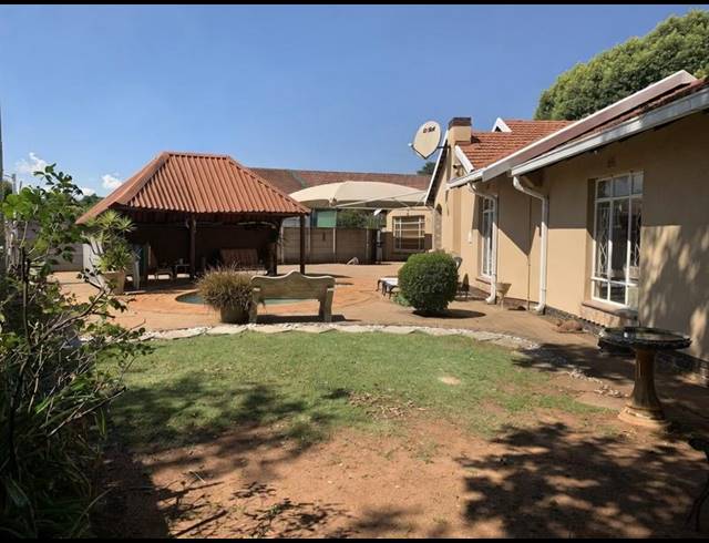 4 BEDROOM HOUSE FOR SALE IN PARKRAND